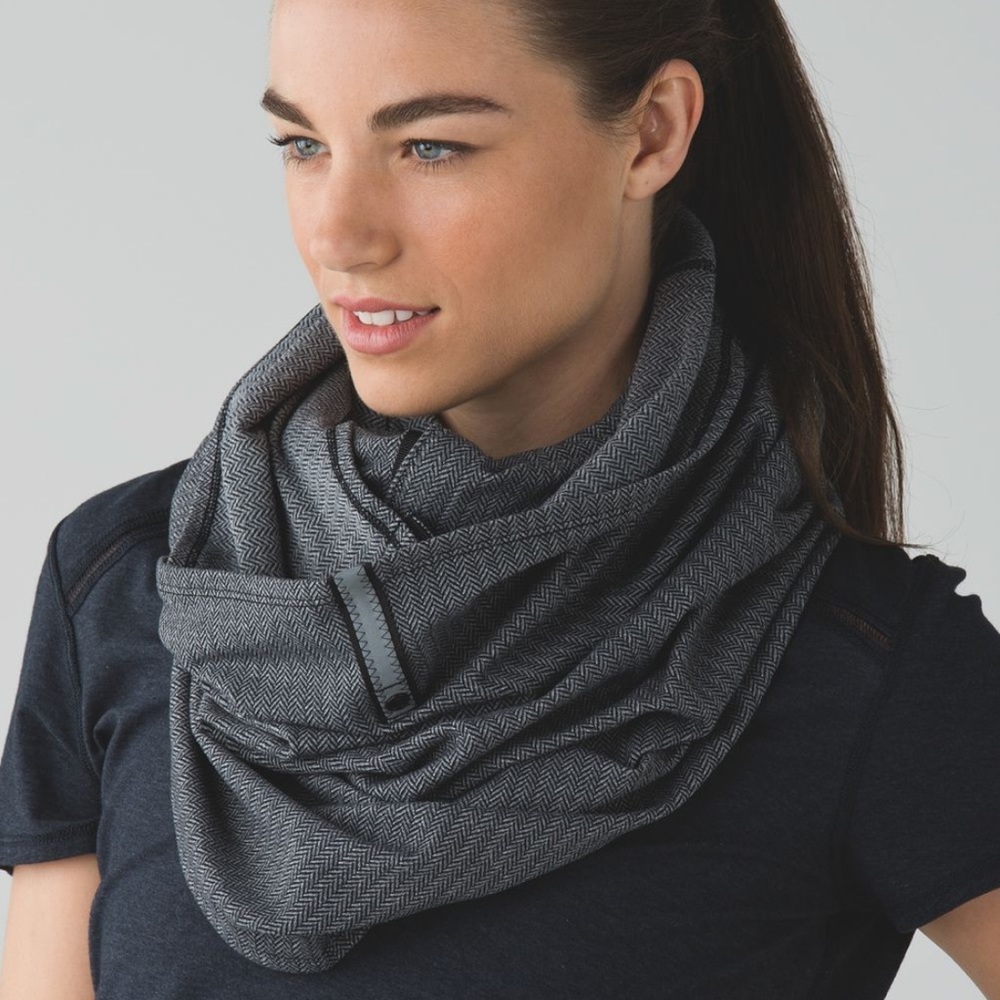 Lululemon Vinyasa Scarf